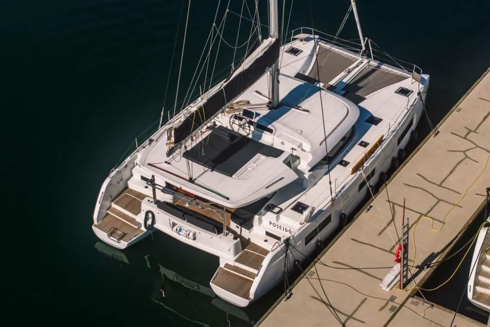 Lagoon 46 (2)