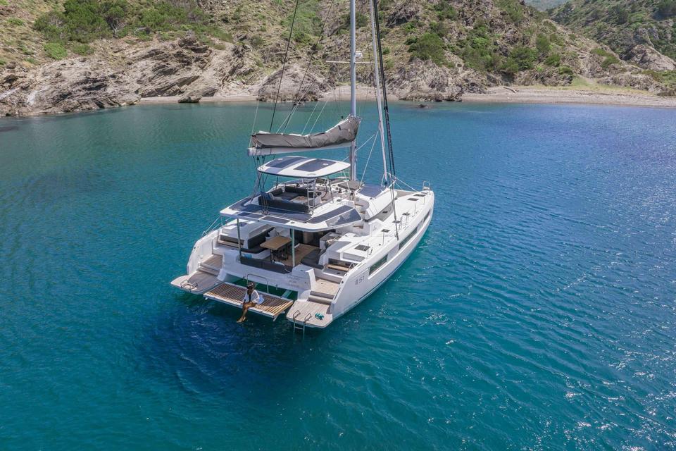 Lagoon 51