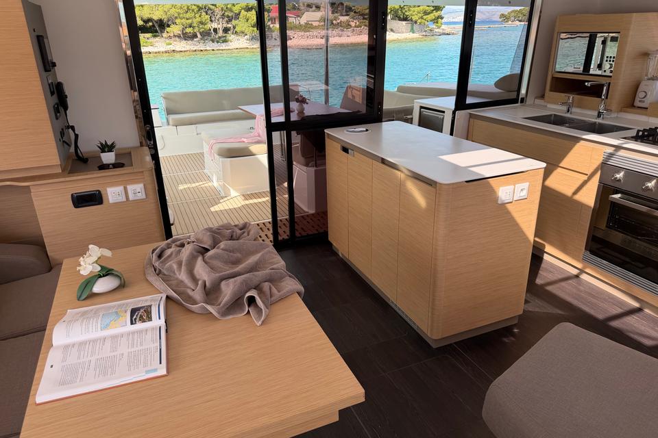 Fountaine Pajot Aura 51 (10)