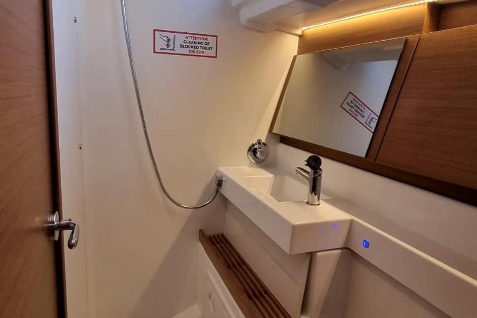 Jeanneau Sun Odyssey 490 (16)