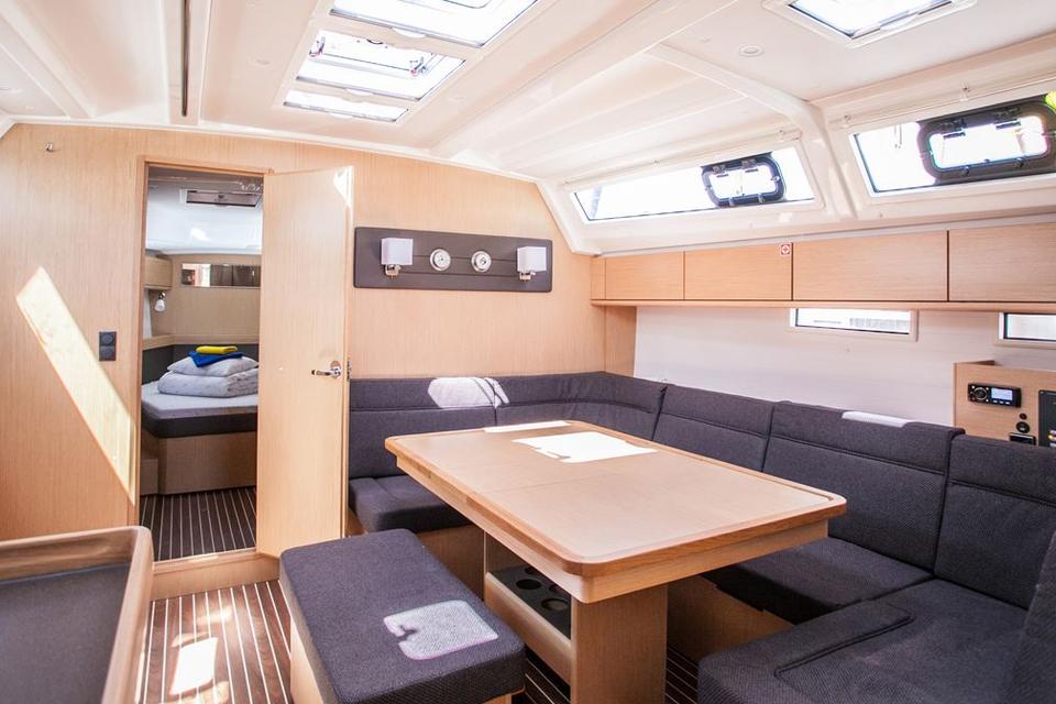 Bavaria Cruiser 46 (6)