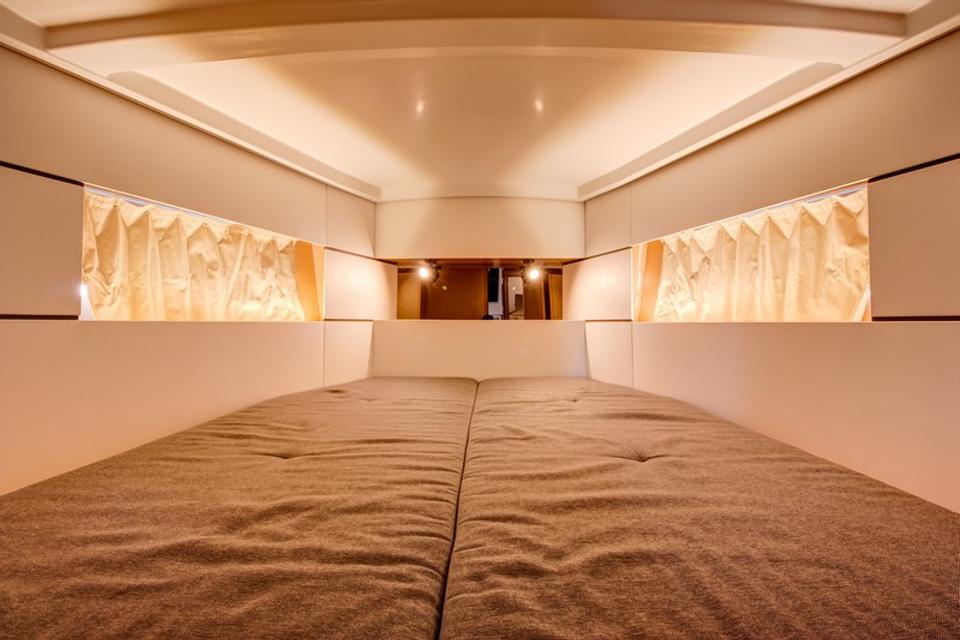 Beneteau Oceanis 38 (13)