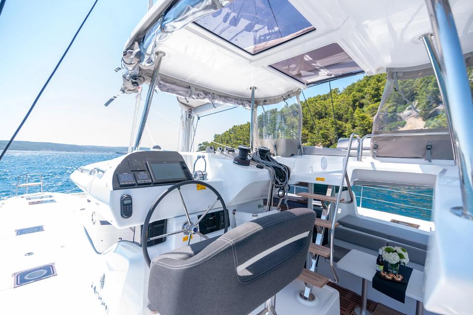 Lagoon 43 (3)