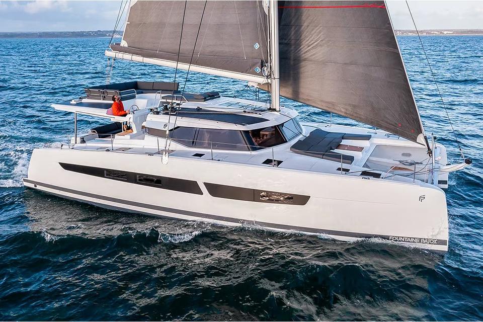 Fountaine Pajot Aura 51