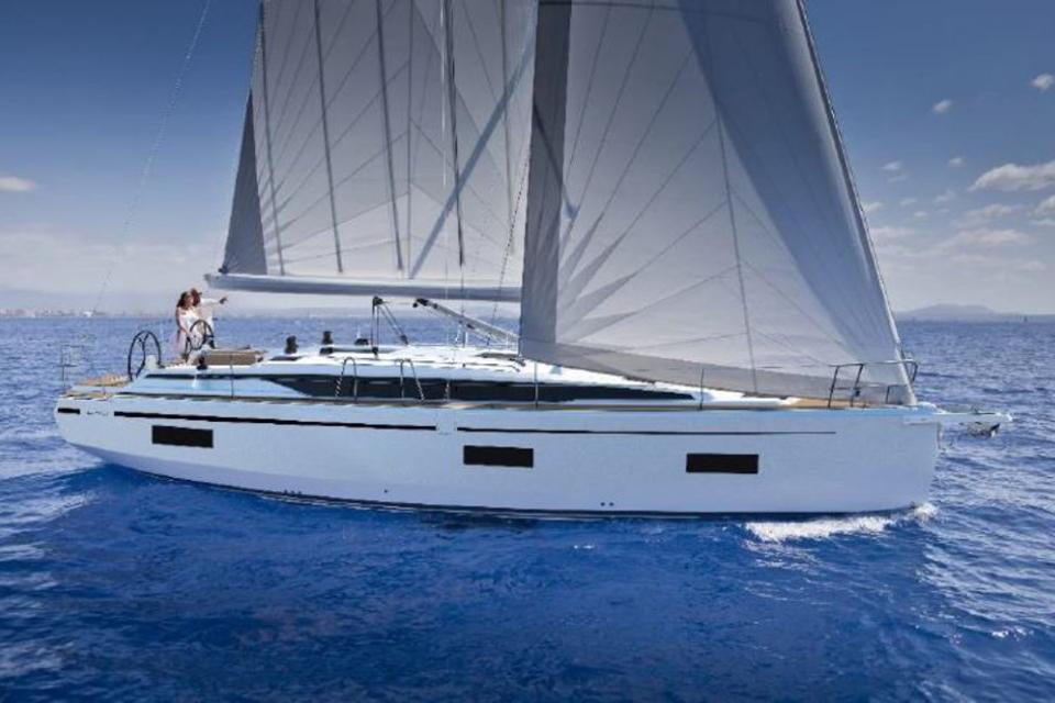 Bavaria C42 (3)