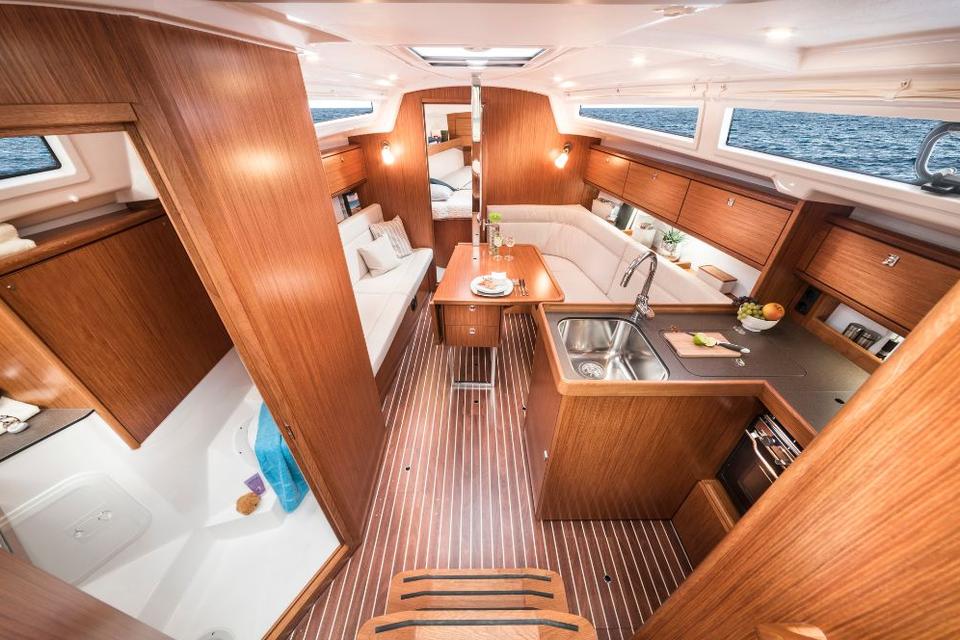 Bavaria Cruiser 34 (12)
