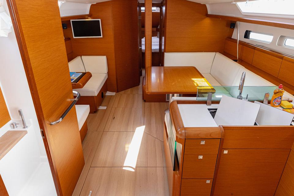 Jeanneau Sun Odyssey 449 (9)
