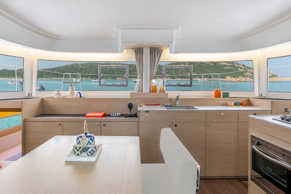 Lagoon 380 (13)