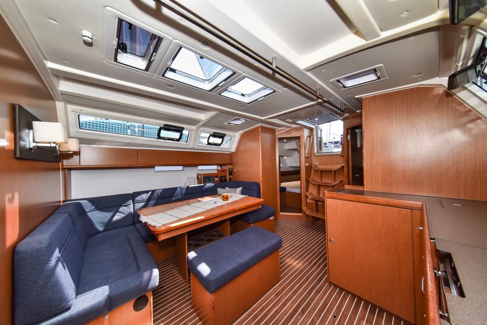 Bavaria Cruiser 46 (55)
