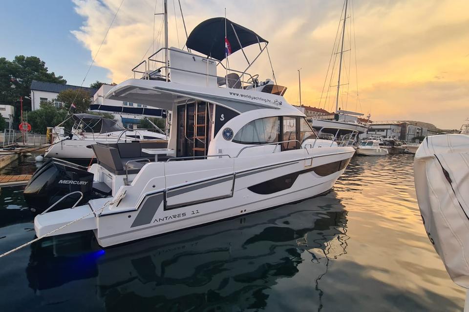 Beneteau Antares 11 OB FLY (3)