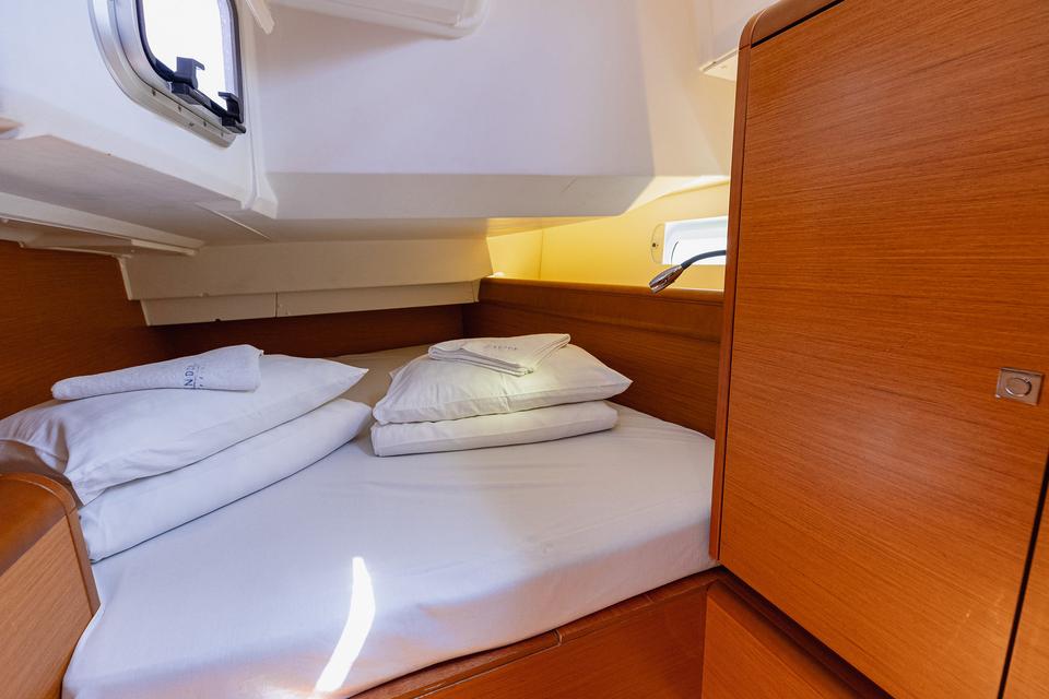 Jeanneau Sun Odyssey 449 (24)