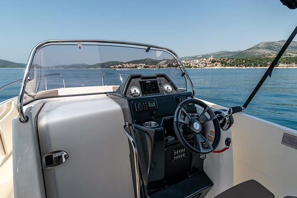 Quicksilver 755 (9)