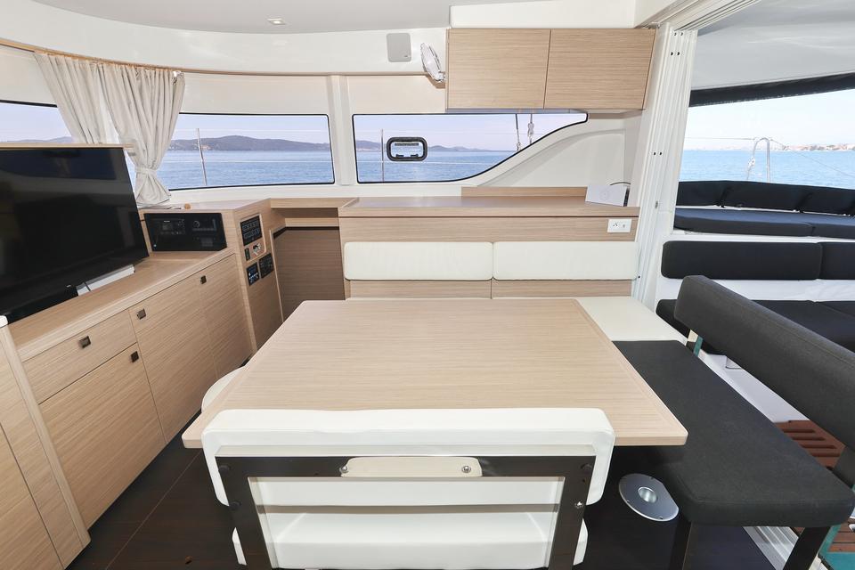 Lagoon 43 (50)