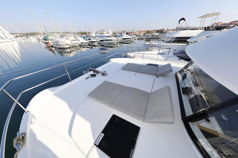 Motor Catamaran Fountaine Pajot MY 37 (10)