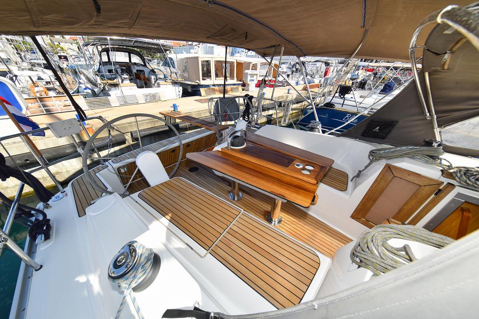 Bavaria 37 (5)