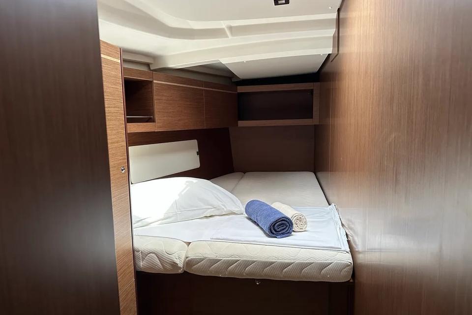 Beneteau Oceanis 46.1 (7)
