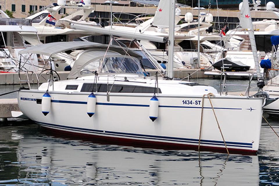 Bavaria Cruiser 34 (6)