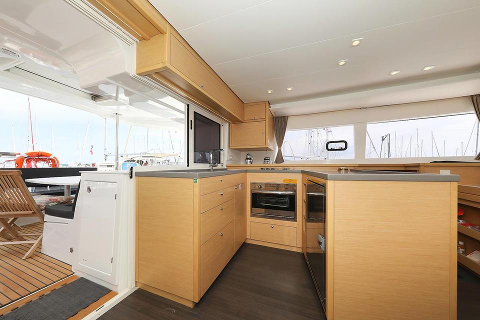 Lagoon 450 F (17)
