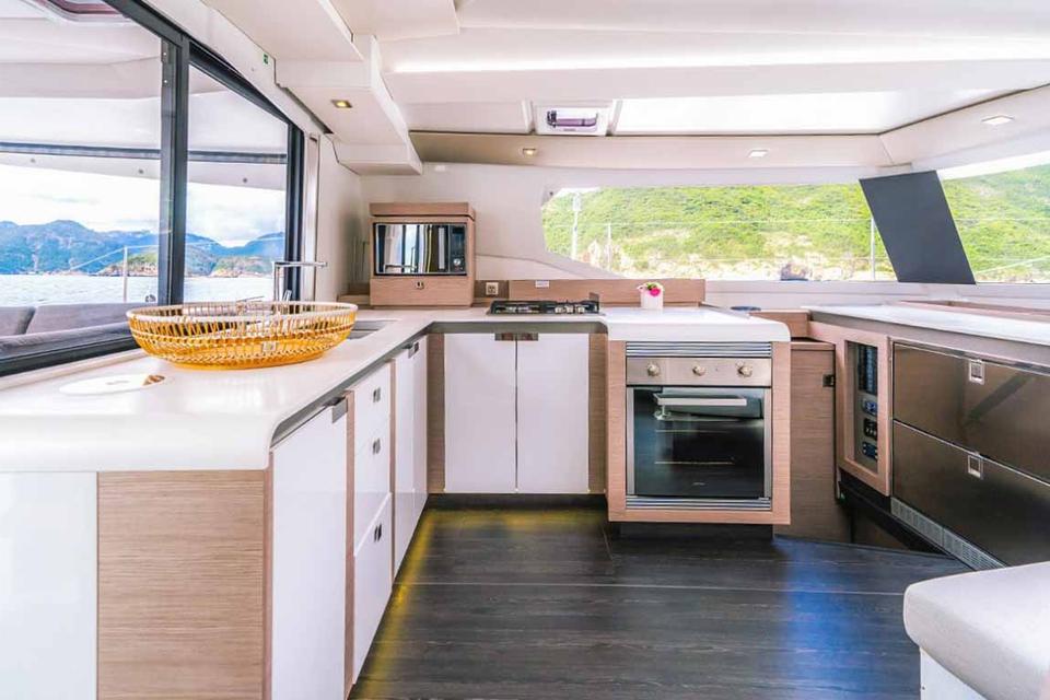 Fountaine Pajot Tanna 47 (13)