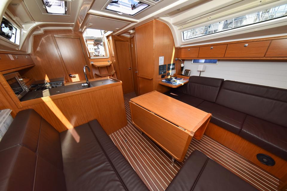 Bavaria 37 (43)