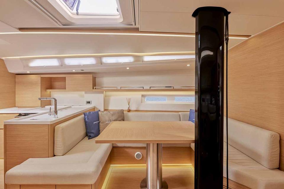 Grand Soleil 44 Performance (10)