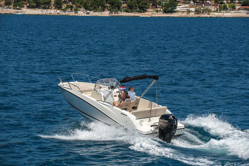 Quicksilver 675 Open (6)