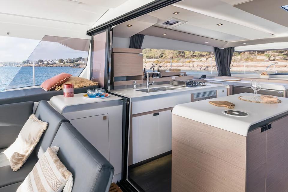 Fountaine Pajot Aura 51 (10)