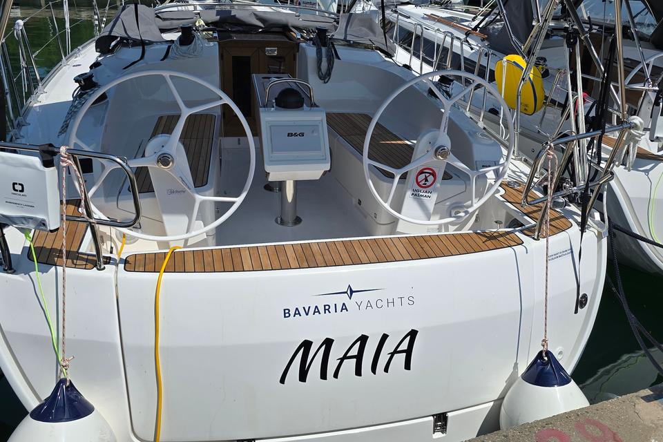 Bavaria Cruiser 37 (7)