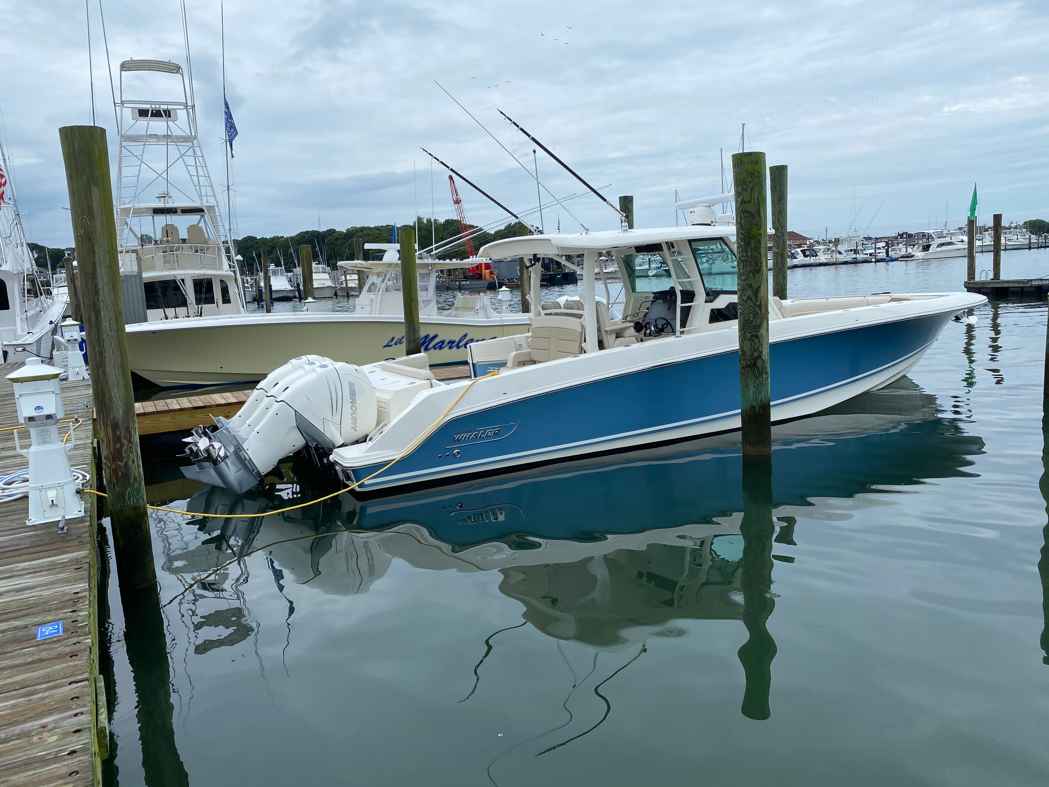 Boston Whaler 380 Outrage