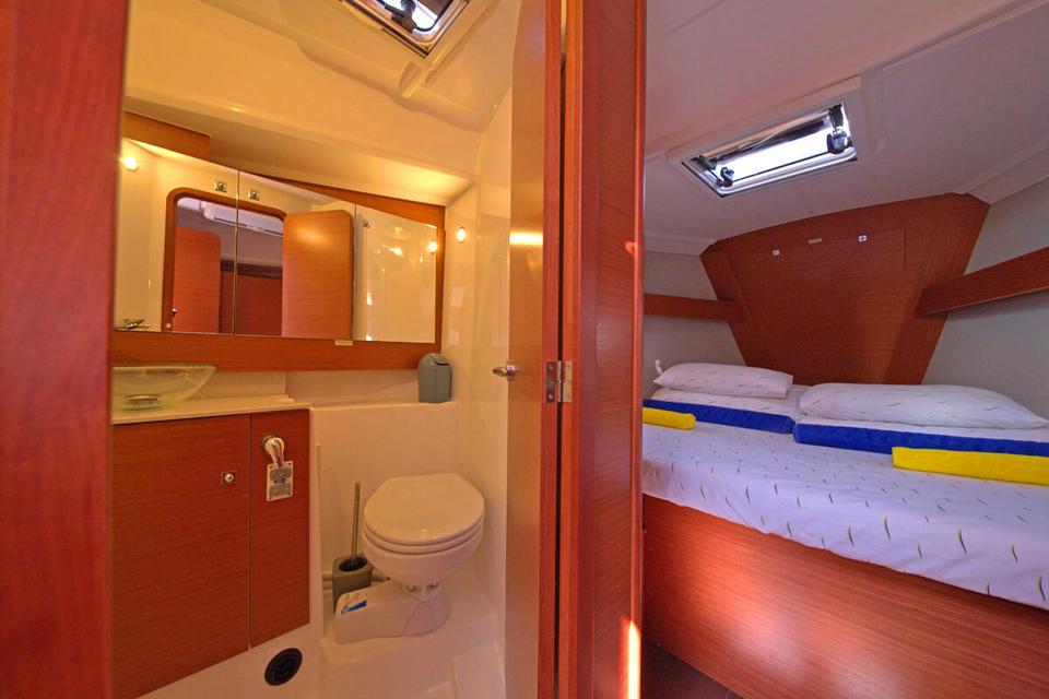 Dufour 412 Grand Large (17)