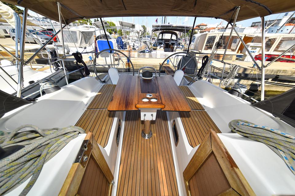Bavaria 37 (24)