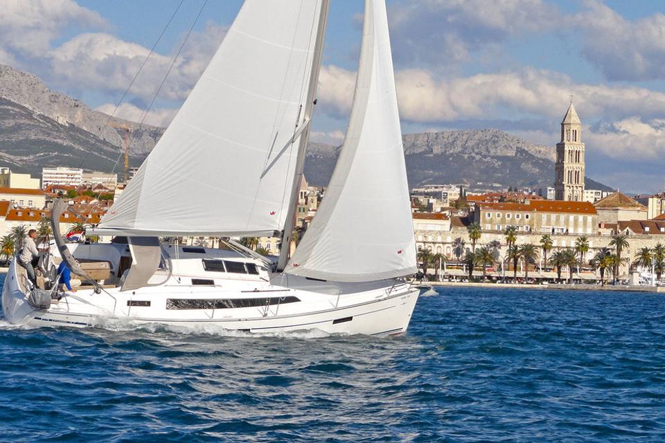 Bavaria Cruiser 34 (8)