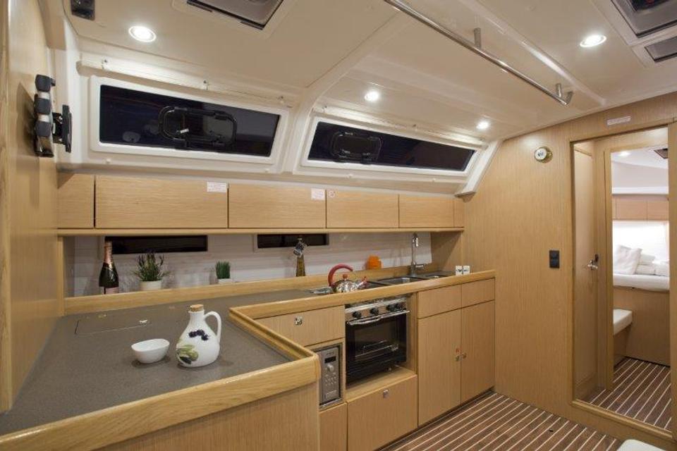 Bavaria Cruiser 46 (7)