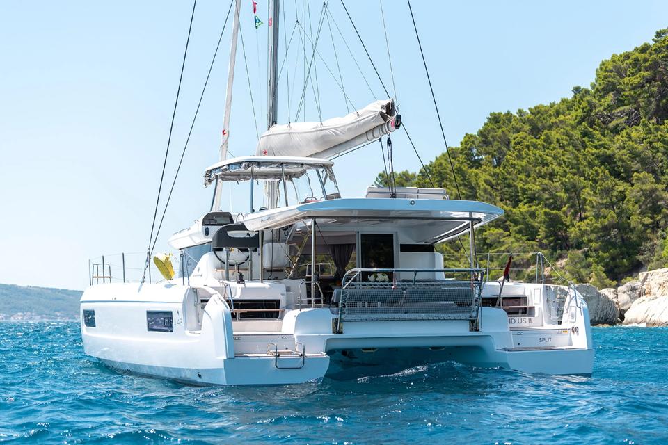 Lagoon 43