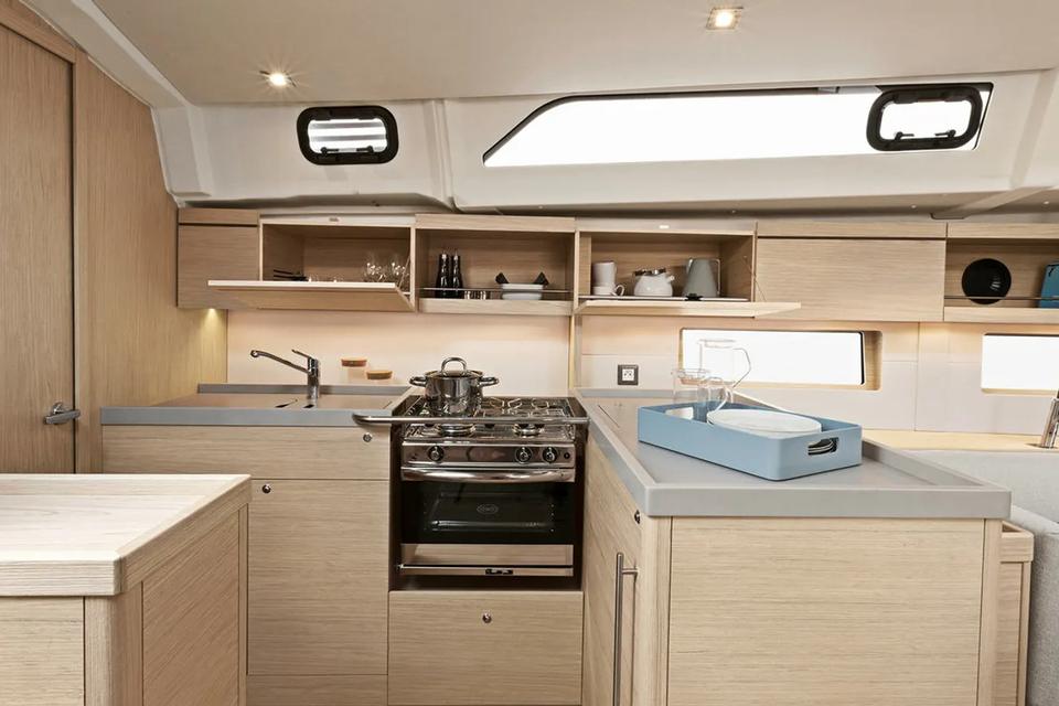 Beneteau Oceanis 46.1 (4)