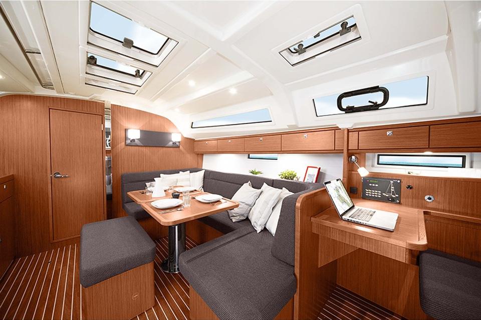 Bavaria Cruiser 41 (2)