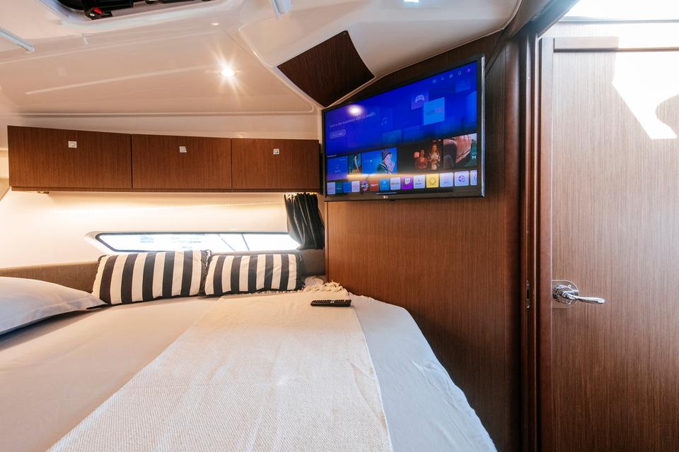Beneteau Antares 9 (10)