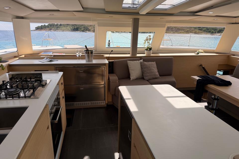 Fountaine Pajot Aura 51 (14)