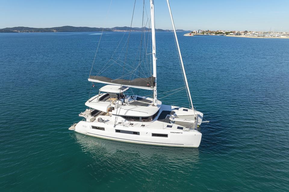 Lagoon 51 (5)