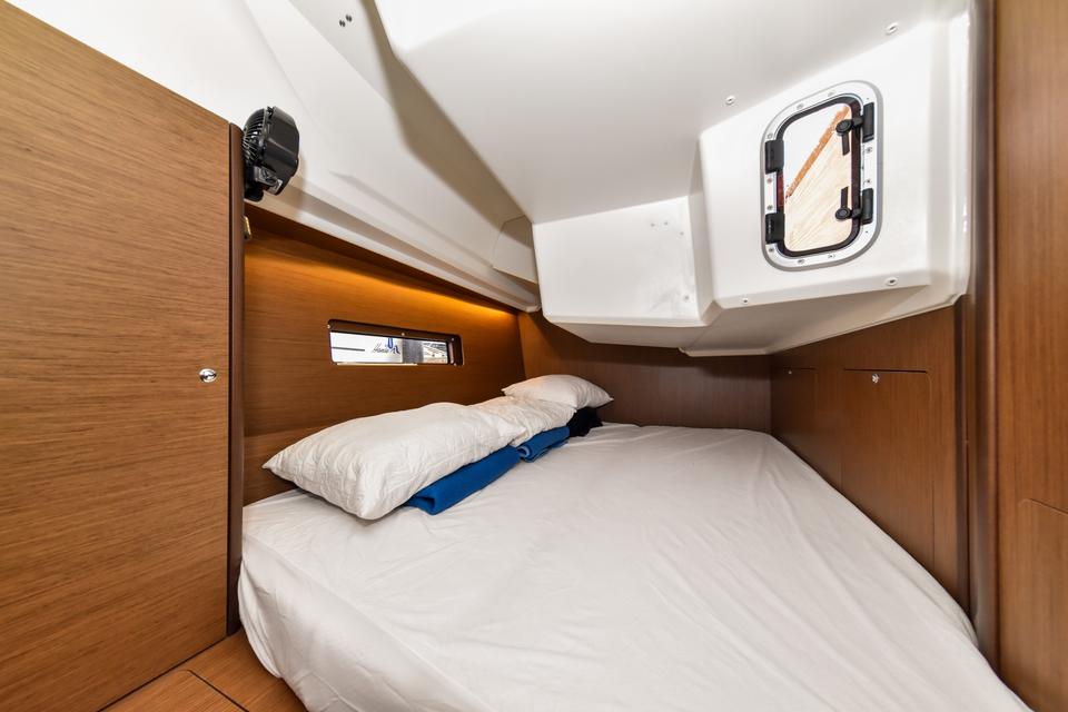 Beneteau Oceanis 40.1 (14)