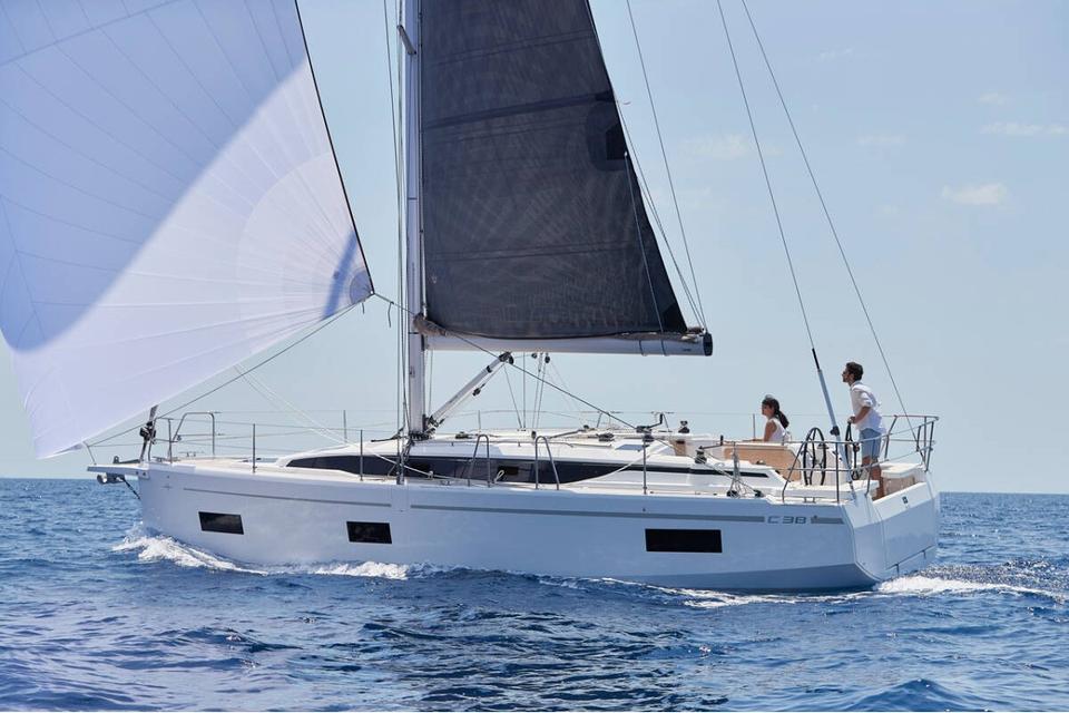 Bavaria Cruiser 38