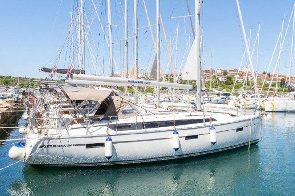 Bavaria Cruiser 37 (5)