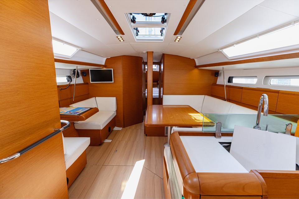 Jeanneau Sun Odyssey 449 (2)