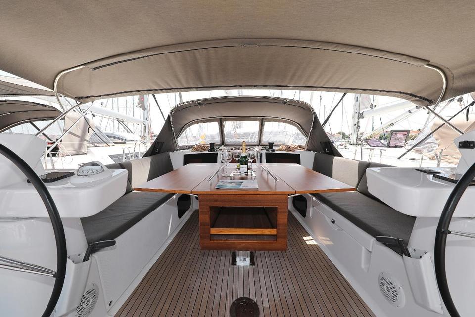 Dufour 520 Grand Large (10)