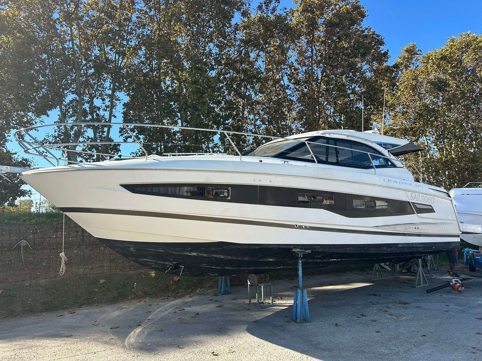 JEANNEAU LEADER 36