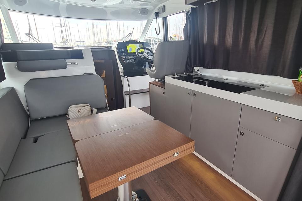 Beneteau Antares 11 OB FLY (5)
