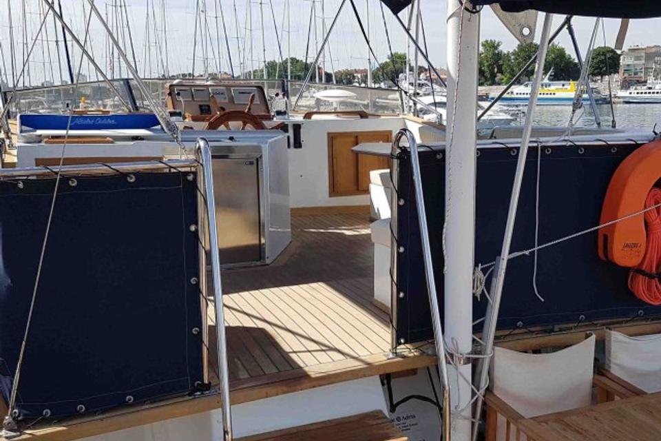 Hampton 42 (20)