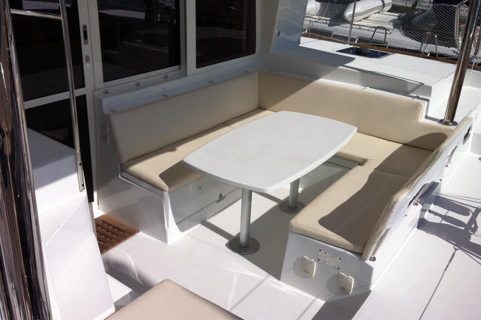 Lagoon 400 S2 (8)