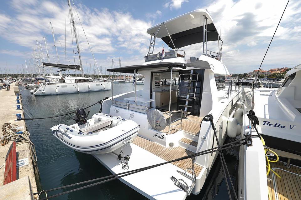 Motor Catamaran Fountaine Pajot MY 37 (5)