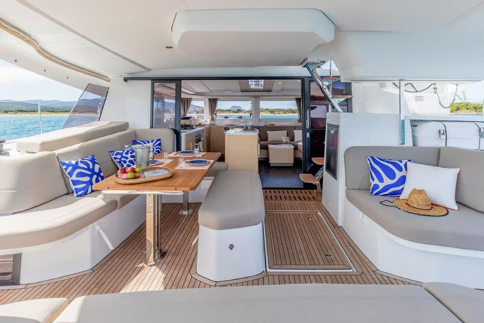 Fountaine Pajot New 44 (44)